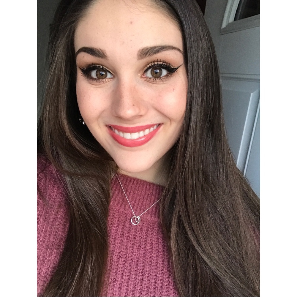 Meet your Posher, Julia